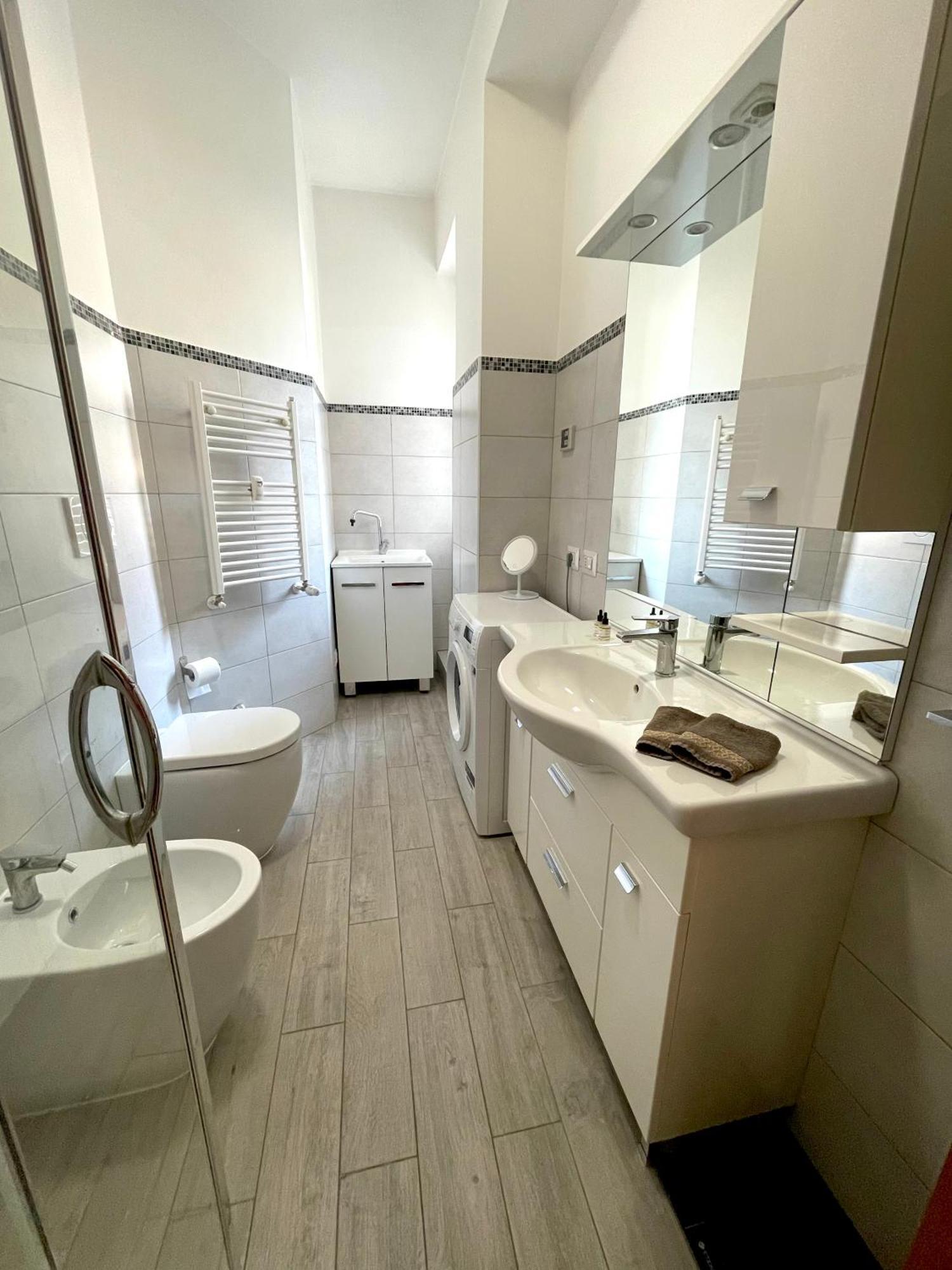 Lucens Domus Quartiere Trieste - Vicino Metro B1 - Apartamento