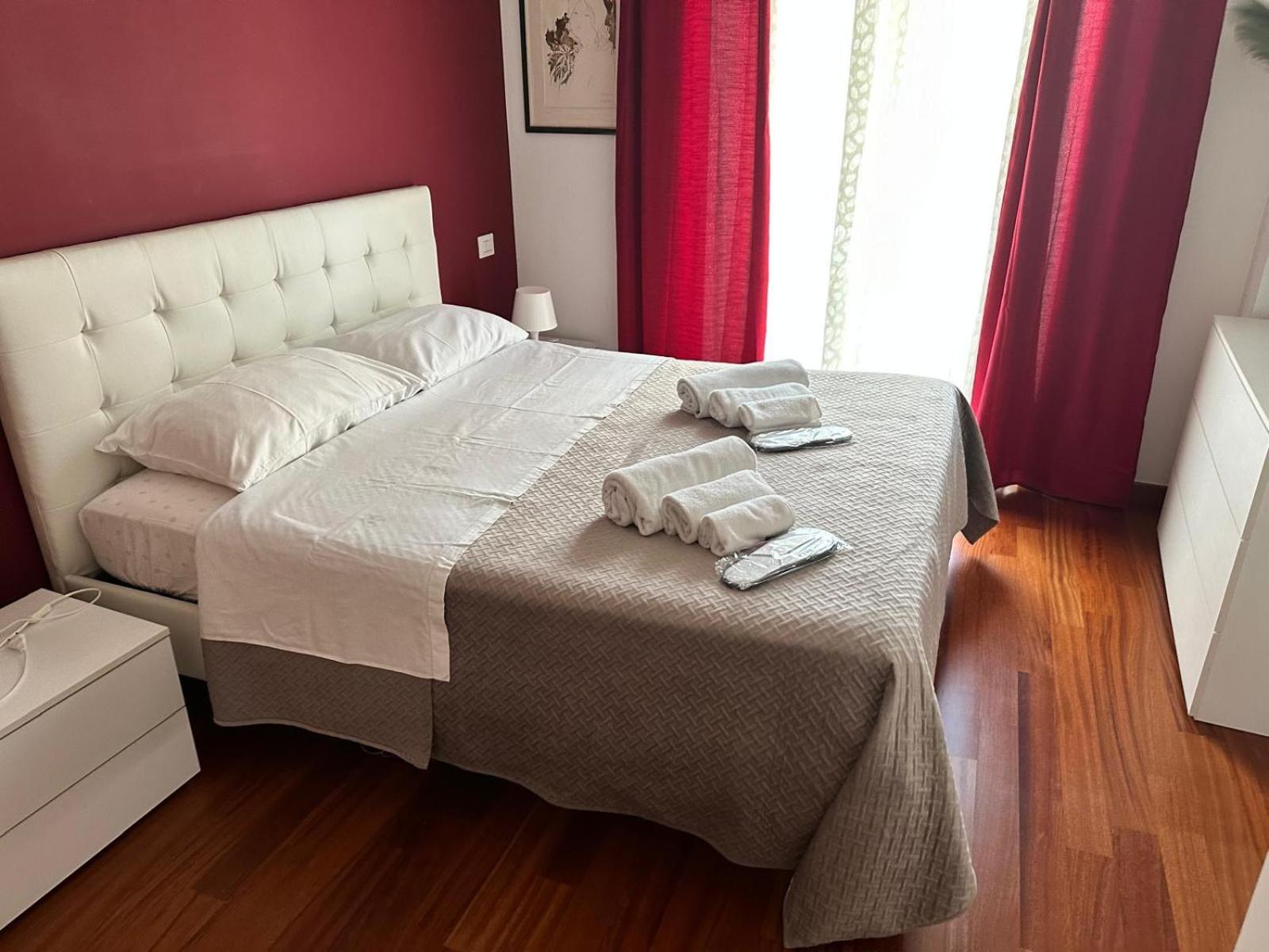 Lucens Domus Quartiere Trieste - Vicino Metro B1 - Apartamento *