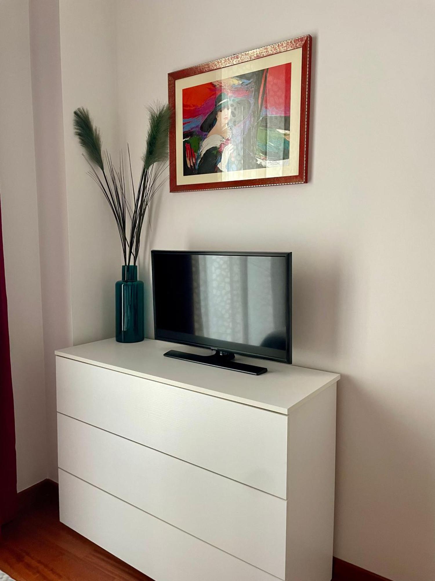 Lucens Domus Quartiere Trieste - Vicino Metro B1 - Apartamento *